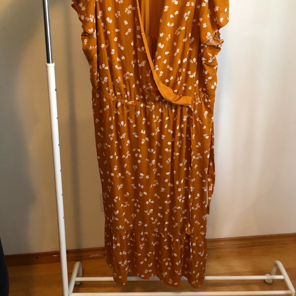Plus size mustard yellow old navy midi dress - Picture 2 of 2